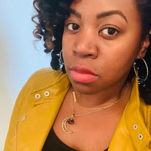 Meet your Posher, Tonya